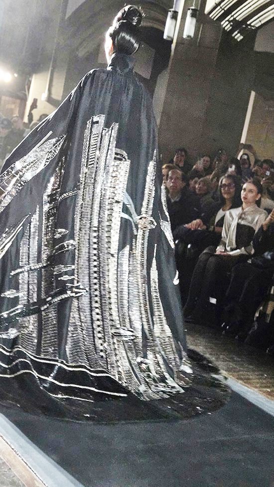 Zang Toi, beautiful Futuristic Skyscraper Cape 