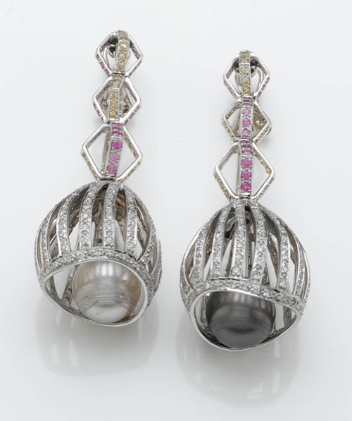 www.BlackTieMagazineJewellery.com / Joyce Brooks / pink yellow sapphire and diamond earrings