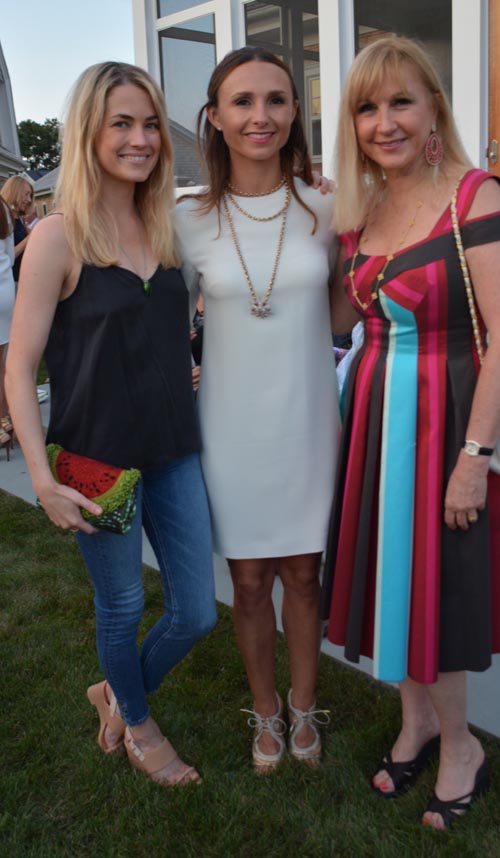  Amanda Hearst, Georgina Bloomberg, and Katlean de Monchy.  Photo by:  Rose Billings/Blacktiemagazine.com