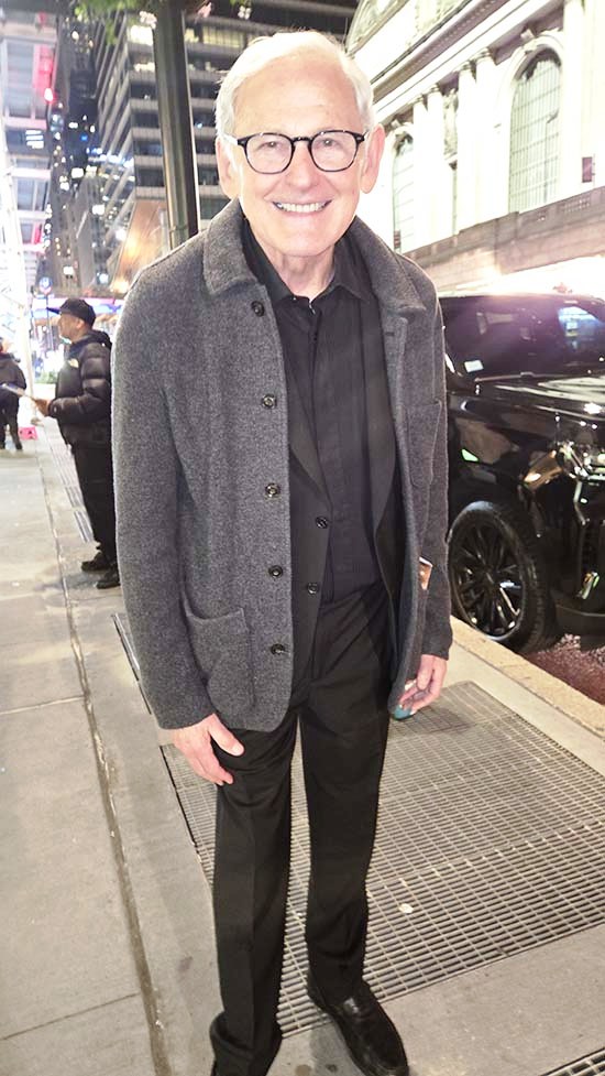Victor Garber, 