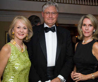 Laura and Andy Prozes join Joyce Fowler (pictured left to right) at a Dimensions in Dining dinner. The Bruce Museum fundraising event featured a series of 11 intimate, elegant dinners in private Greenwich, CT, homes over three nights in November.