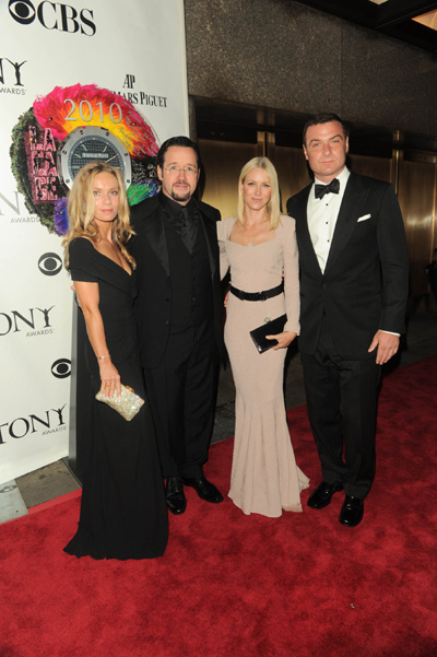 Alice Bennahmais, Francois-Henry Bennahmias, Naomi Watts and Liev Schreiber 