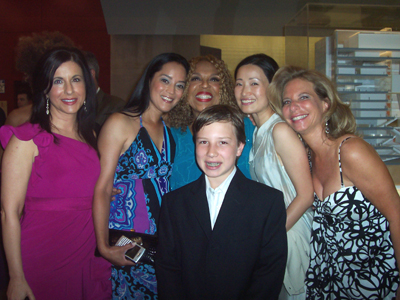 Vanessa Karahalios, Cassandra Seidenfeld-Lyster, Roberta Flack, Jin Hu, Dawn Iseson and Max Iseson