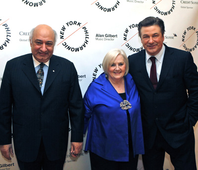 Philharmonic President and Executive Director Zarin Mehta, his wife Carmen Mehta and Alec Baldwin