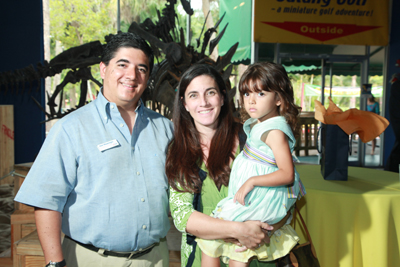 Jose Mazariegos, SVP, Florida Corporate Banking / Corporate Finance Corporate & Institutional Banking with his wife Sheri Mazariegos  and daughter 