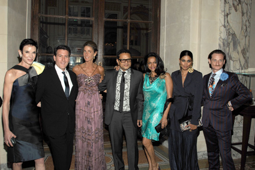 (Left to right) Gala Fashion Host and Vanity Fair Special Correspondent Amy Fine Collins, poses along side POSH Fashion Visionary Honoree and 1stdibs.com President Michael Bruno, Lighthouse International Director of Special Events Somers Farkas, fashion designer Naeem Khan and wife Ranjana, fashion designer Rachel Roy, and Vogues European Editor-at-Large Hamish Bowles during Lighthouse Internationals kickoff to the POSH Fashion Sale, A POSH Affair on Tuesday, May 11th at the Plaza Hotel