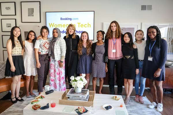 Laura Dern at the Booking.com Presents Code-a-thon For Young Women With Laura Dern In San Francisco, CA. Photo by: Getty Images for Booking.com