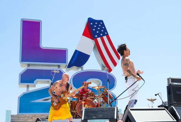 People Flea, Chad Smith, Anthony Kiedis and John Frusciante. Photo by: Getty Images 