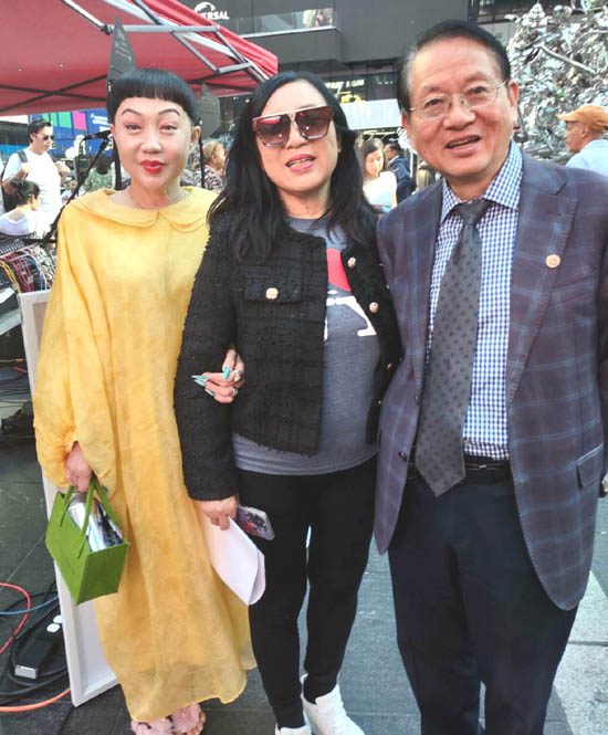 Hong Hong, Dr. Jrannie Yi, Mike Liu