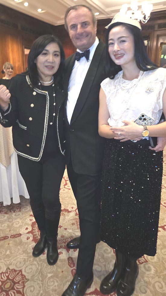 Dr. Jeannie Yi, Gerard Mc Keon, Helen Zhang
