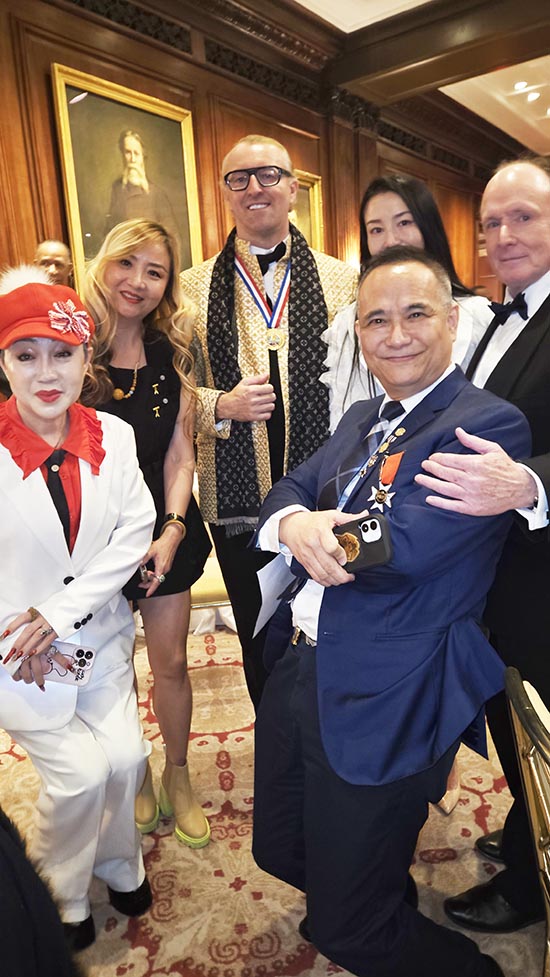 Honghong Xu, Jing Bao, Prince Mairo-Mx Shaumberg-Lippe,