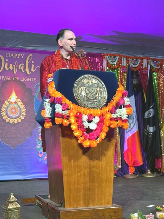 meera gandhi deputymayor dilip chauhan