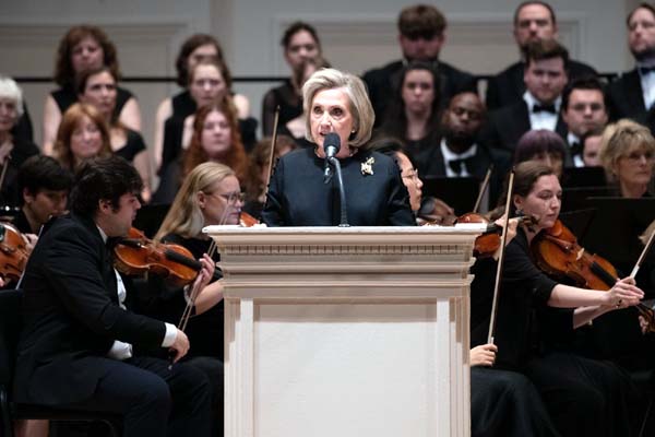 Arcadia_Symphony_Americas_250th_Anniversary_Hillary_Rodham_Clinton_main_photo