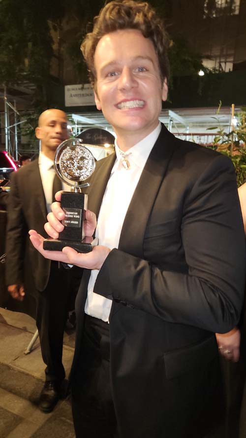 Jonathan Groff and his Tony. Photo by: Rose Billings/Blacktiemagazine.com